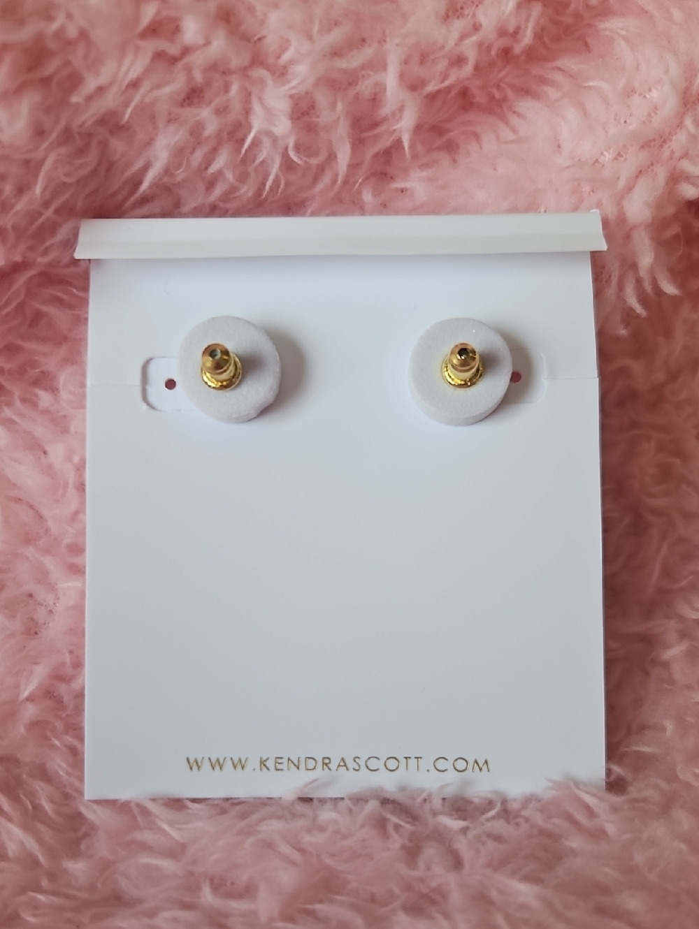 Kendra Scott Iridescent Heart Stud Earrings in Gold - Picture 2 of 2